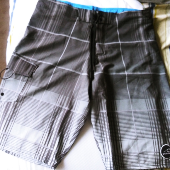 Silwave Men's Durafit Stretch Plaid Boardshort - Picture 1 of 4